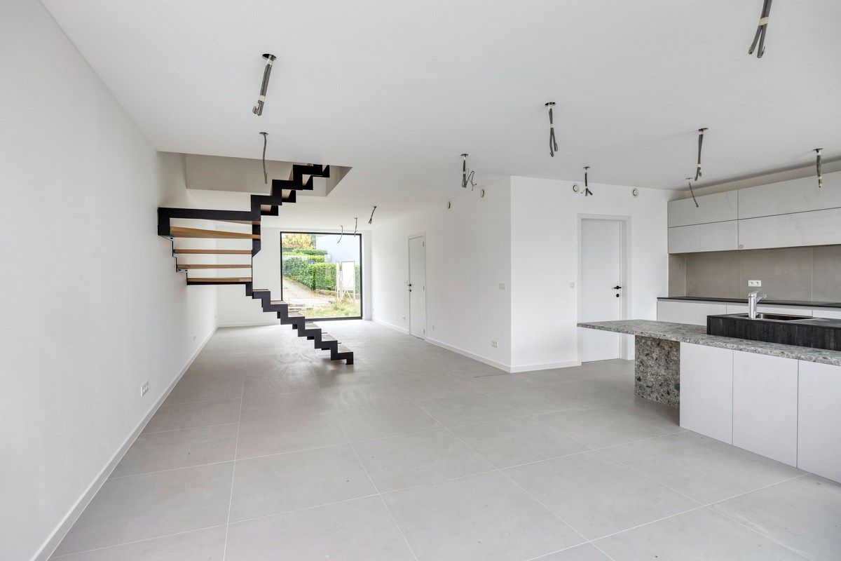 Energiezuinige, afgewerkte nieuwbouwwoning voorzien van alle comfort foto 3