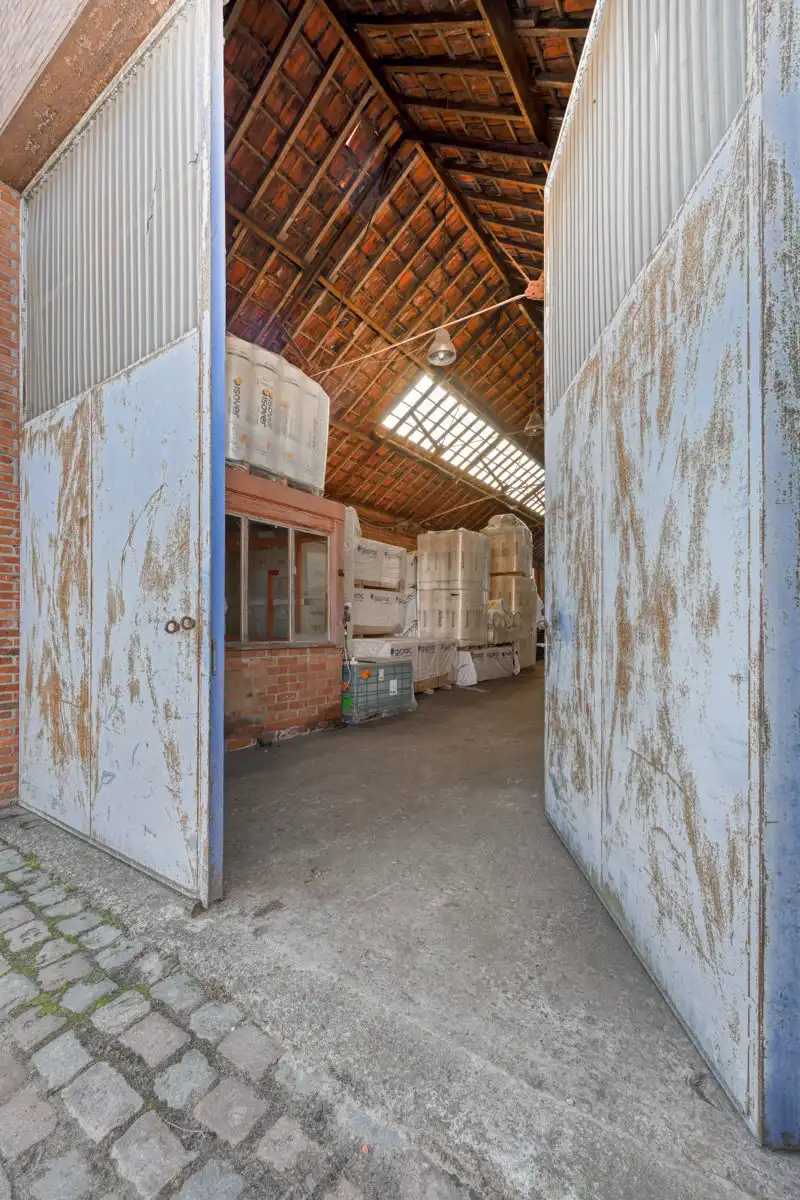 Karaktervol landhuis op een groen domein van ca. 3 ha foto 30