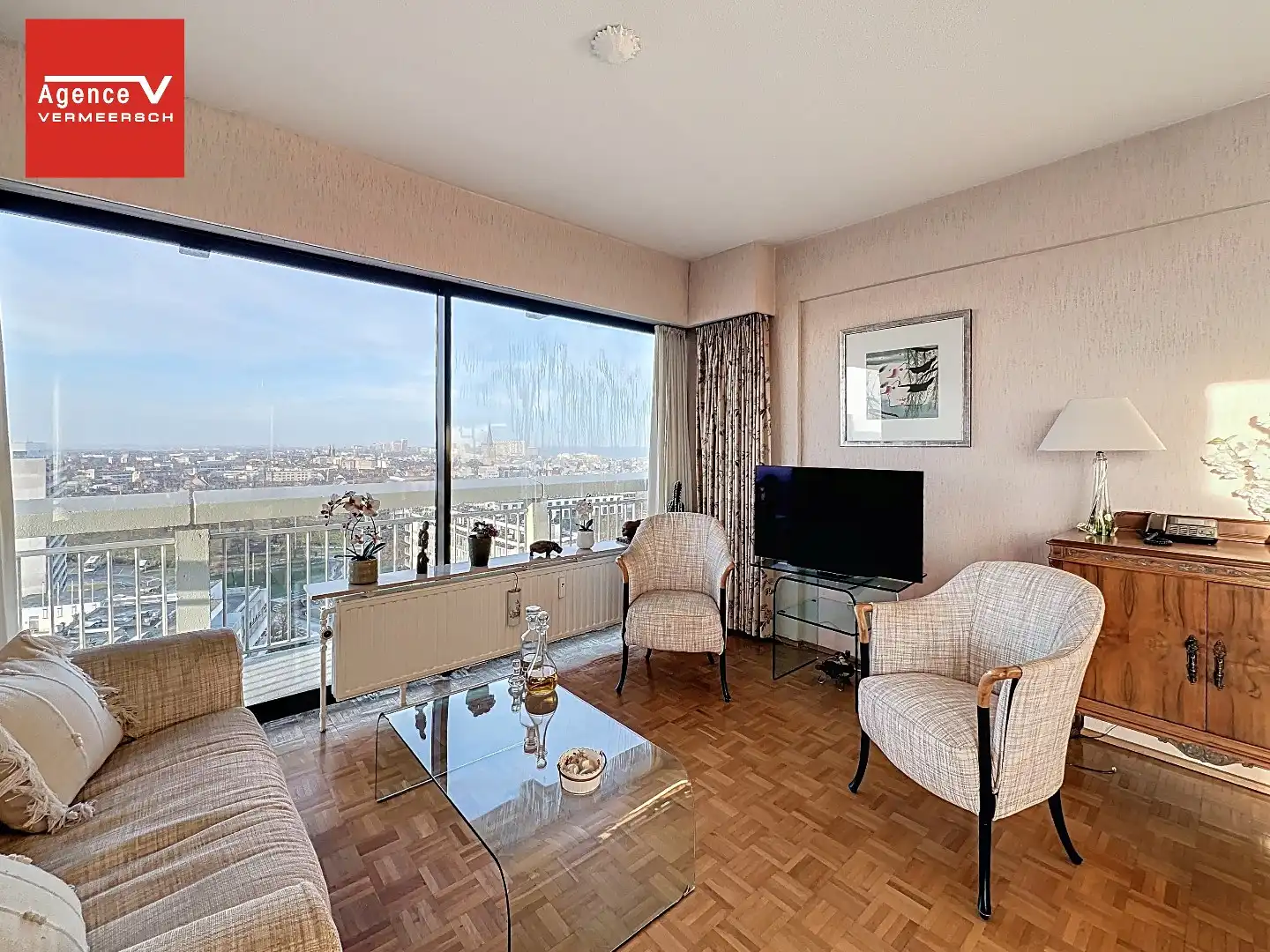 2-slaapkamerappartement met panoramisch zicht op stad én zee VERKOCHT NA EERSTE BEZOEKDAG! foto 6