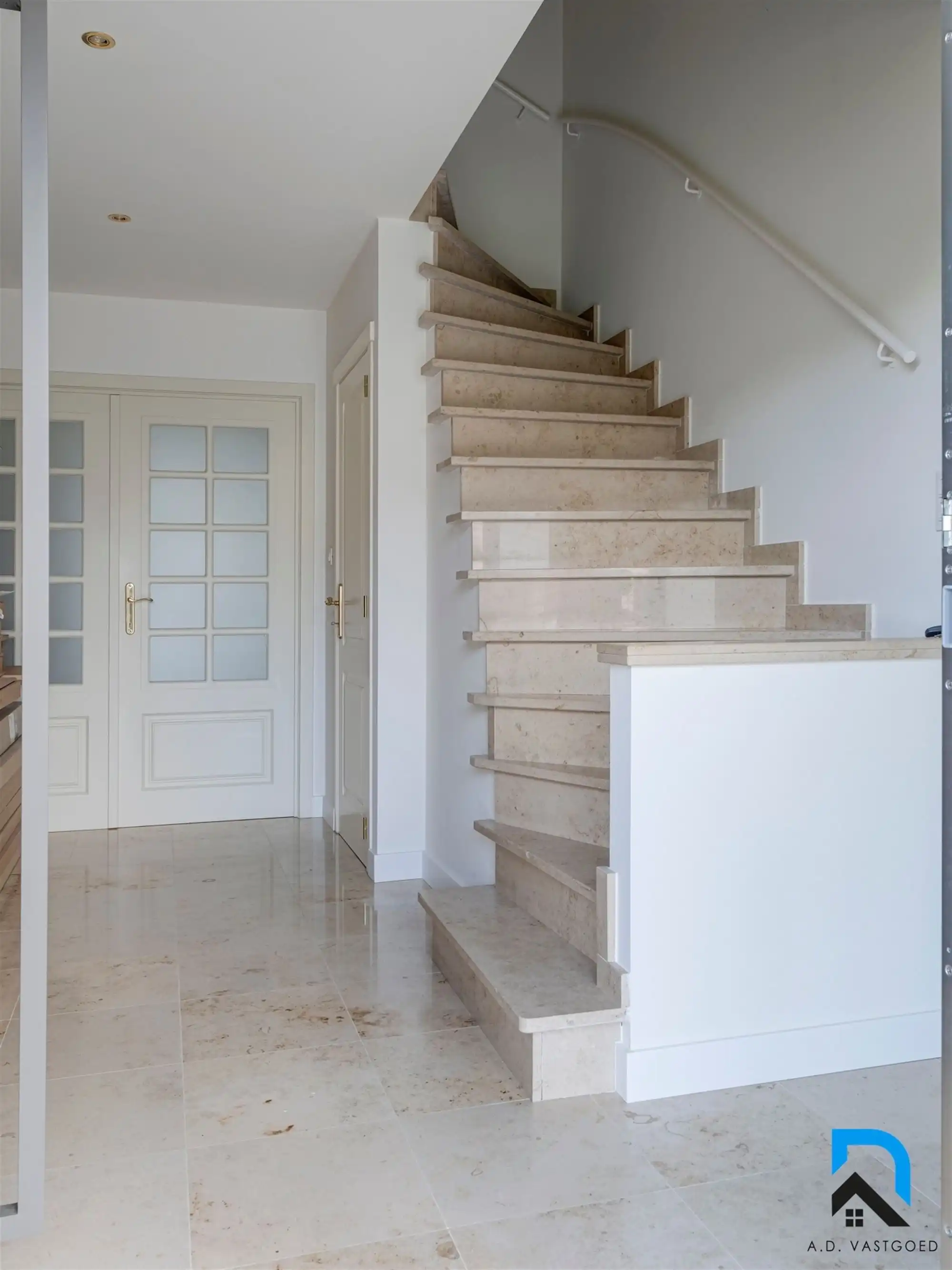 Gerenoveerde kangoeroewoning in Maaseik foto 13
