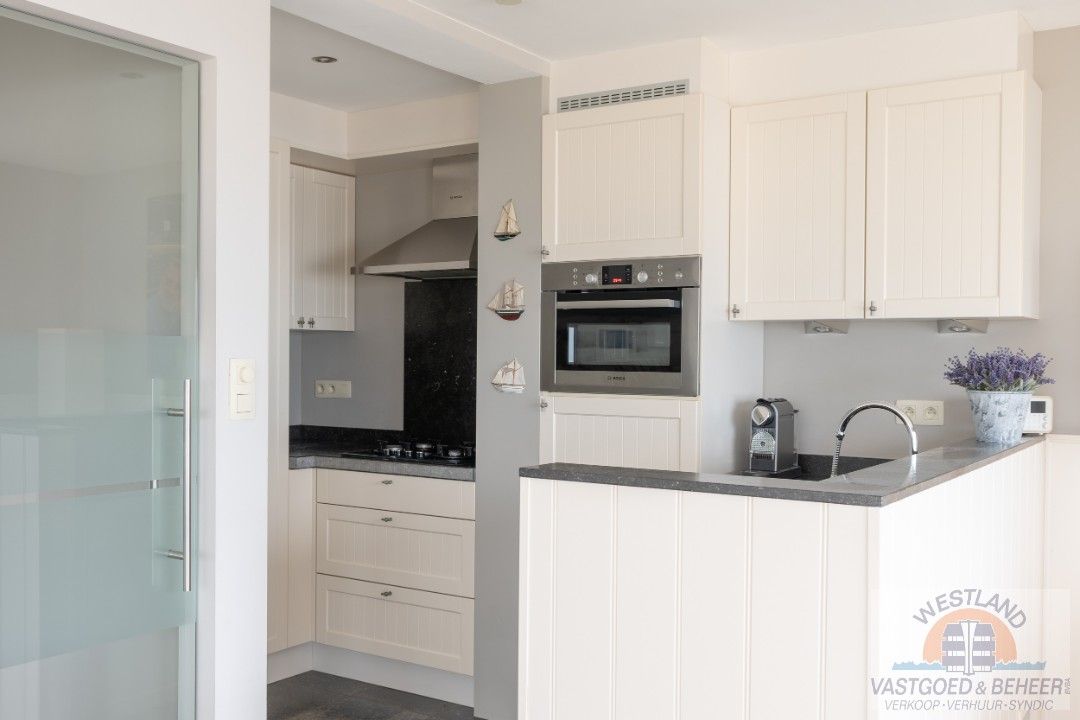 Instapklaar appartement met frontaal zeezicht – Nieuwpoort Zeedijk foto 13