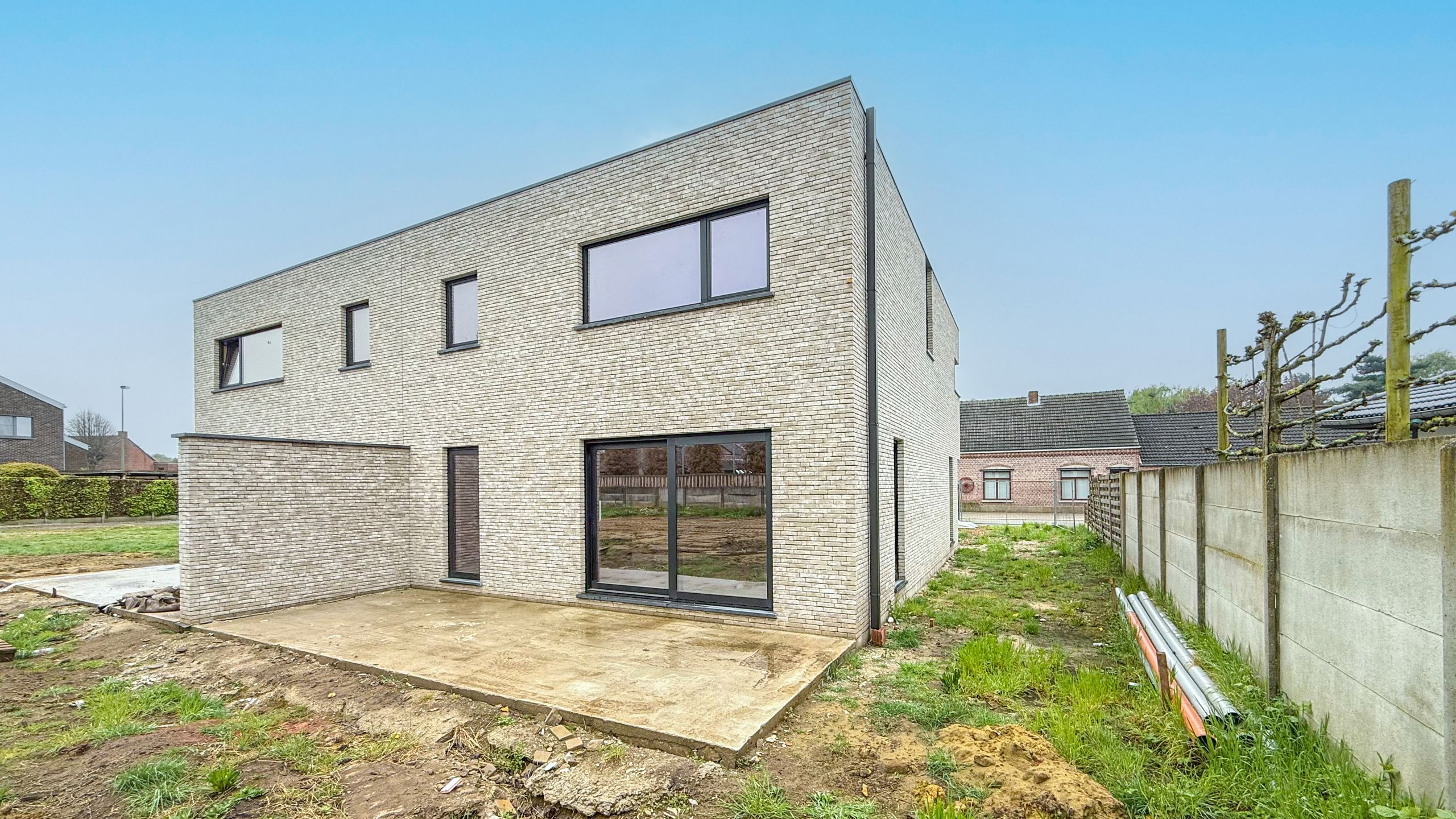 Nieuwbouw casco woning van 187m² met 4 slpks en ruime tuin! foto 8