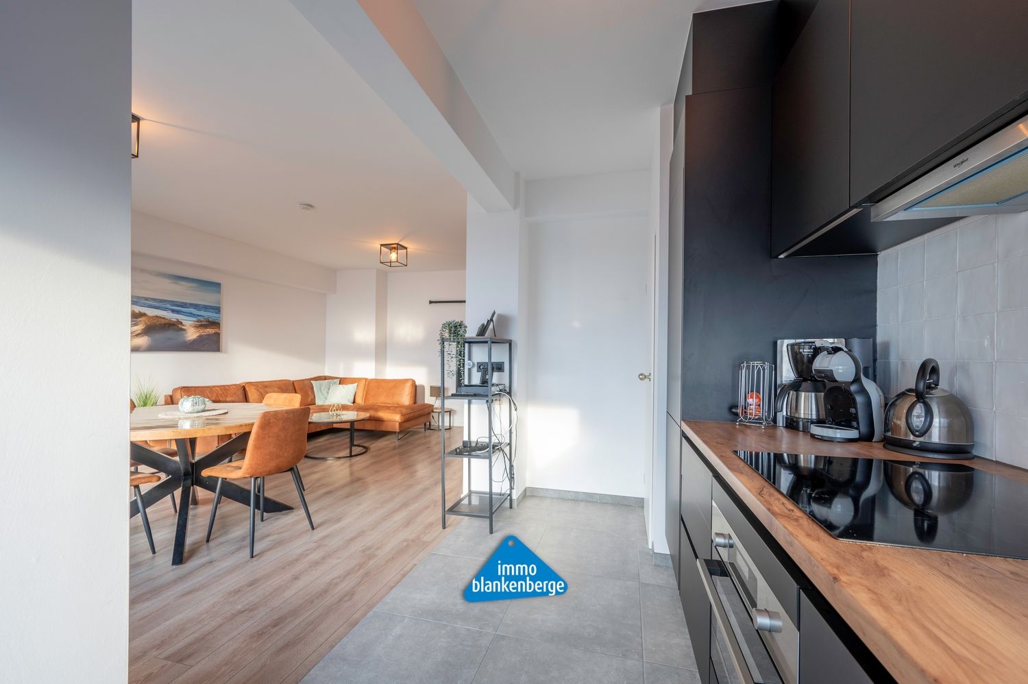 Modern gerenoveerd appartement met twee slaapkamers op een toplocatie foto 7