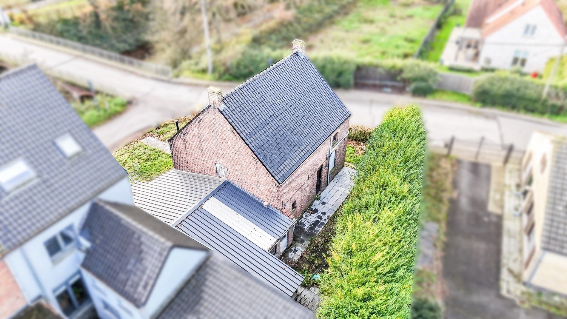 Unieke kans: Karaktervolle te renoveren woning! foto 3