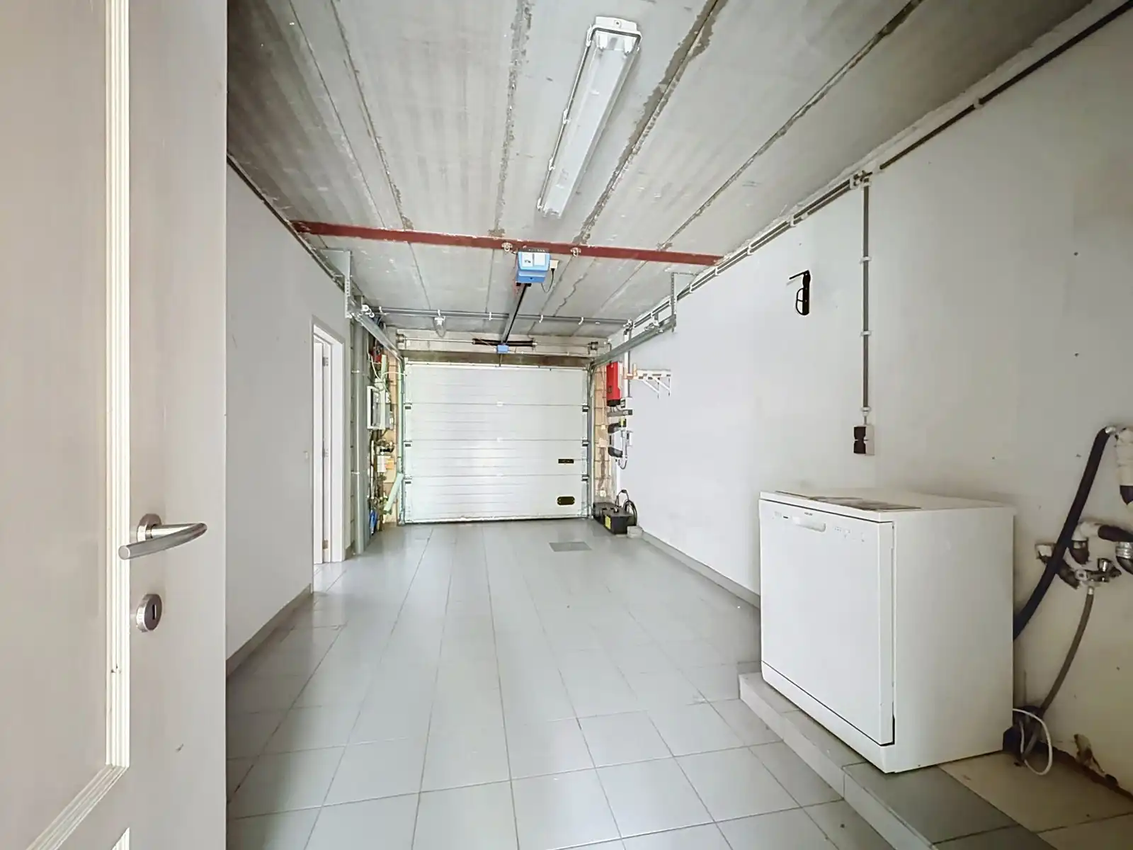 Instapklare Woning Met 3 SLPK, Garage én Tuin! foto 18