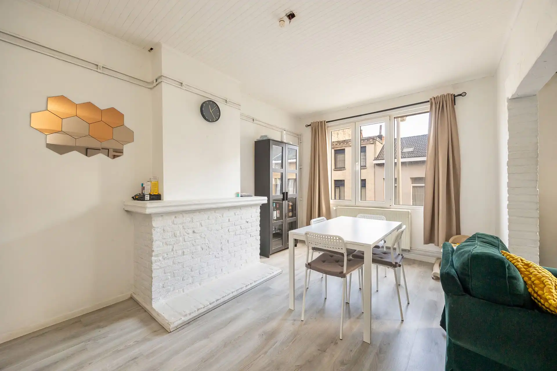 Opbrengstgebouw met 3 units aan wijk 'den Dam' foto 10