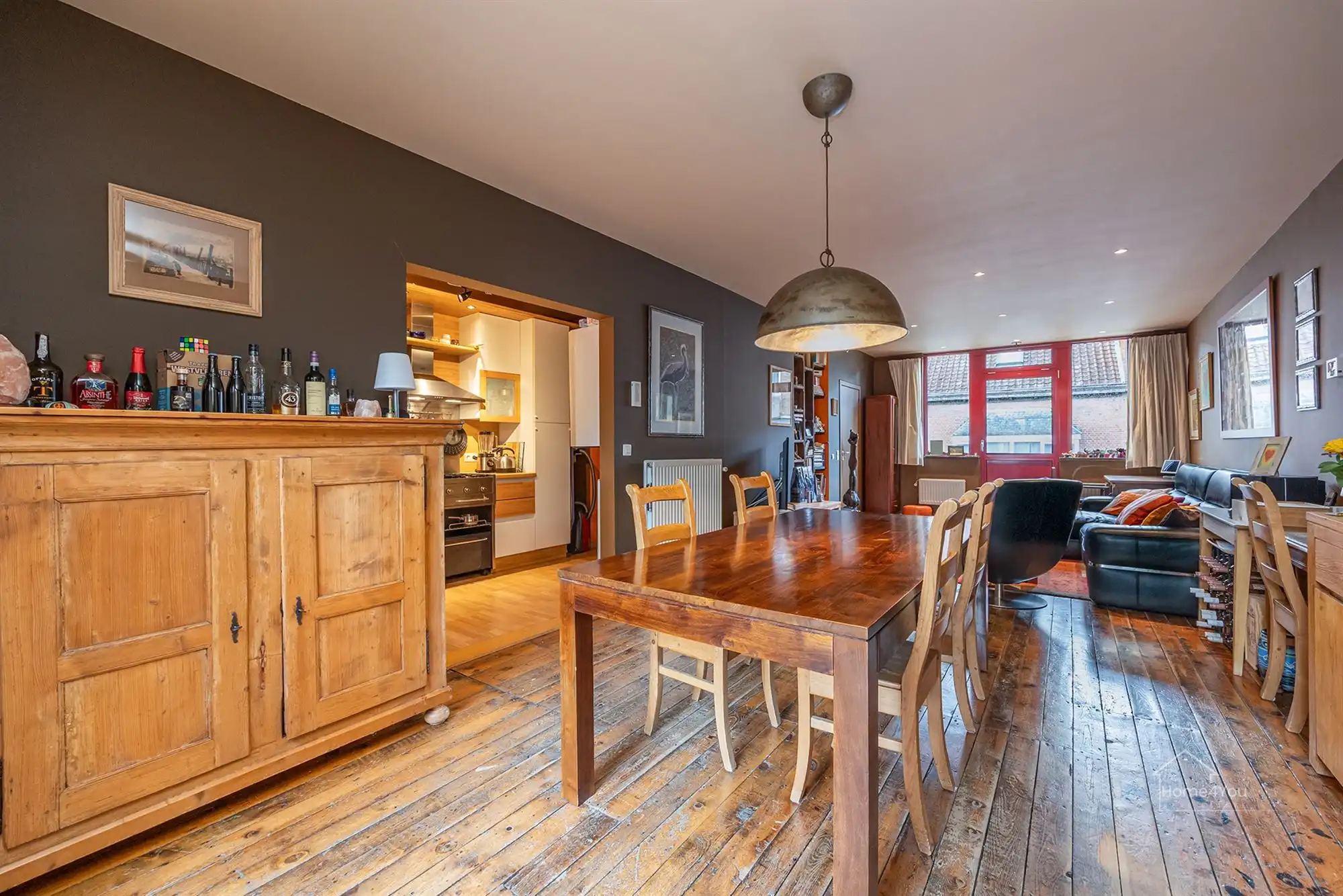 Veelzijdig handelshuis met ruim duplex appartement foto 6