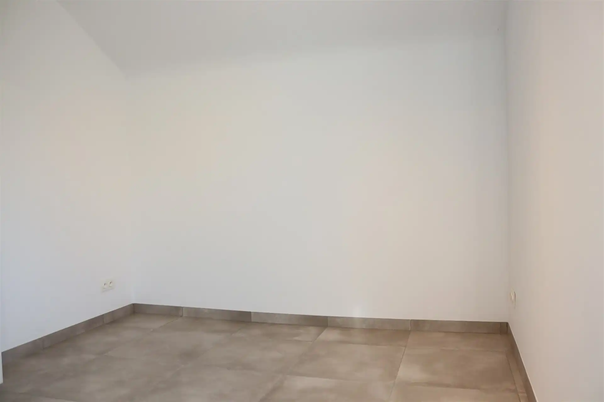 Gunstig gelegen ruime woning met garage en tuin.  foto 9