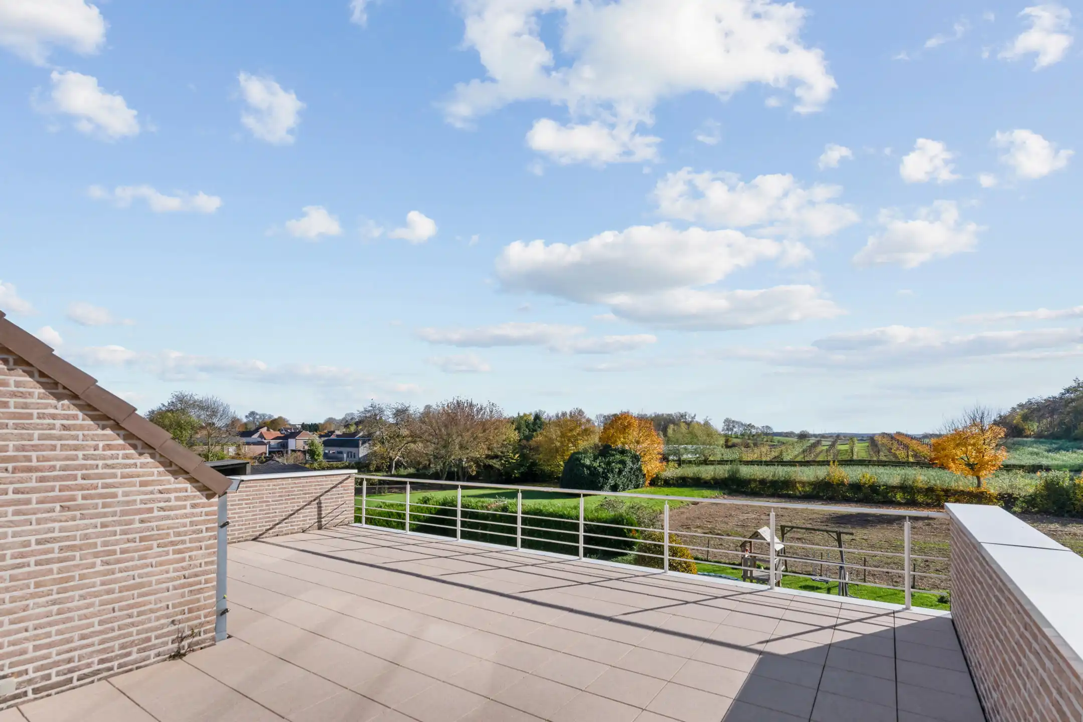 Duplex appartement met garage te Heukelom foto 2