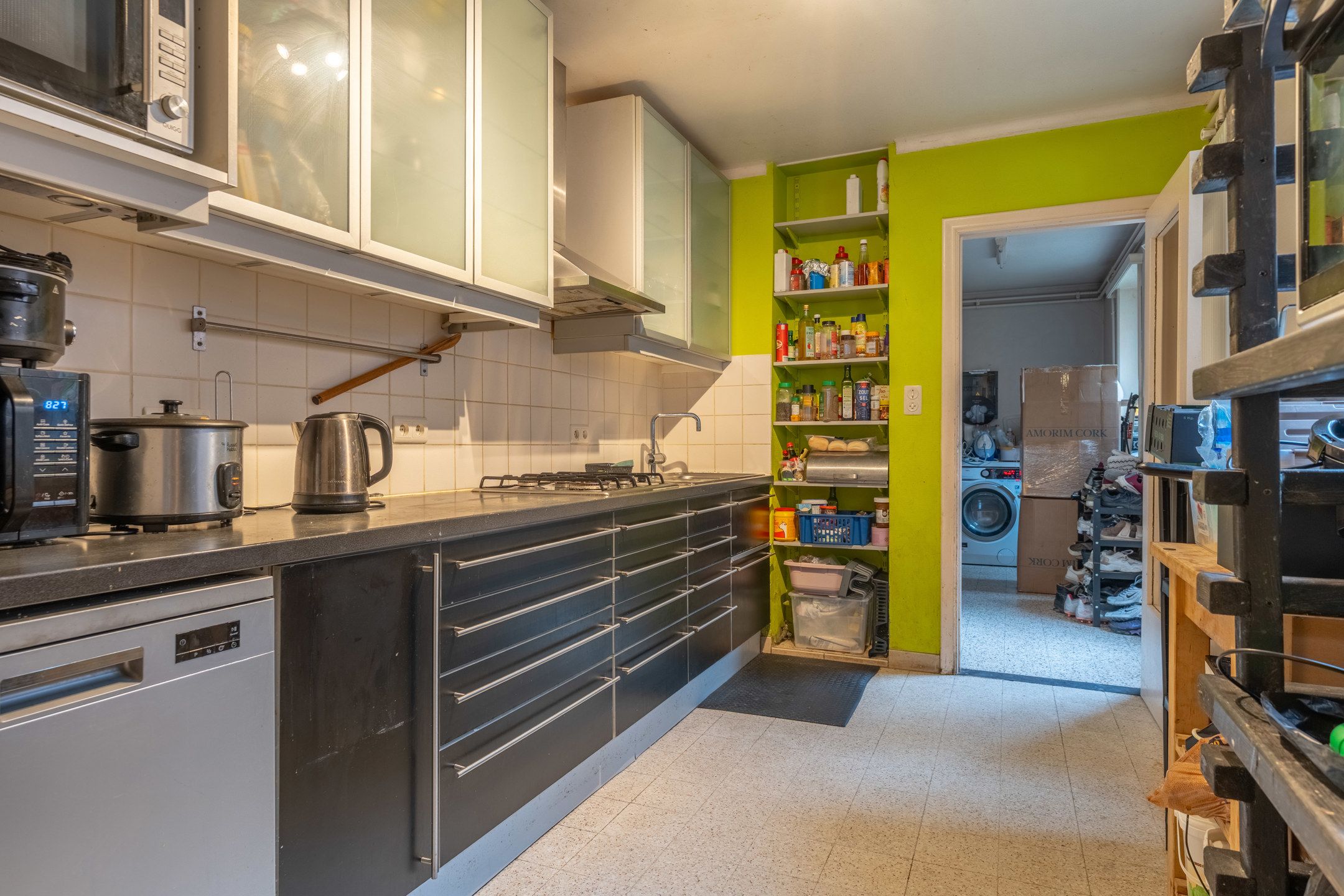Op te frissen gezinswoning met 4 slaapkamers te Turnhout. foto 9