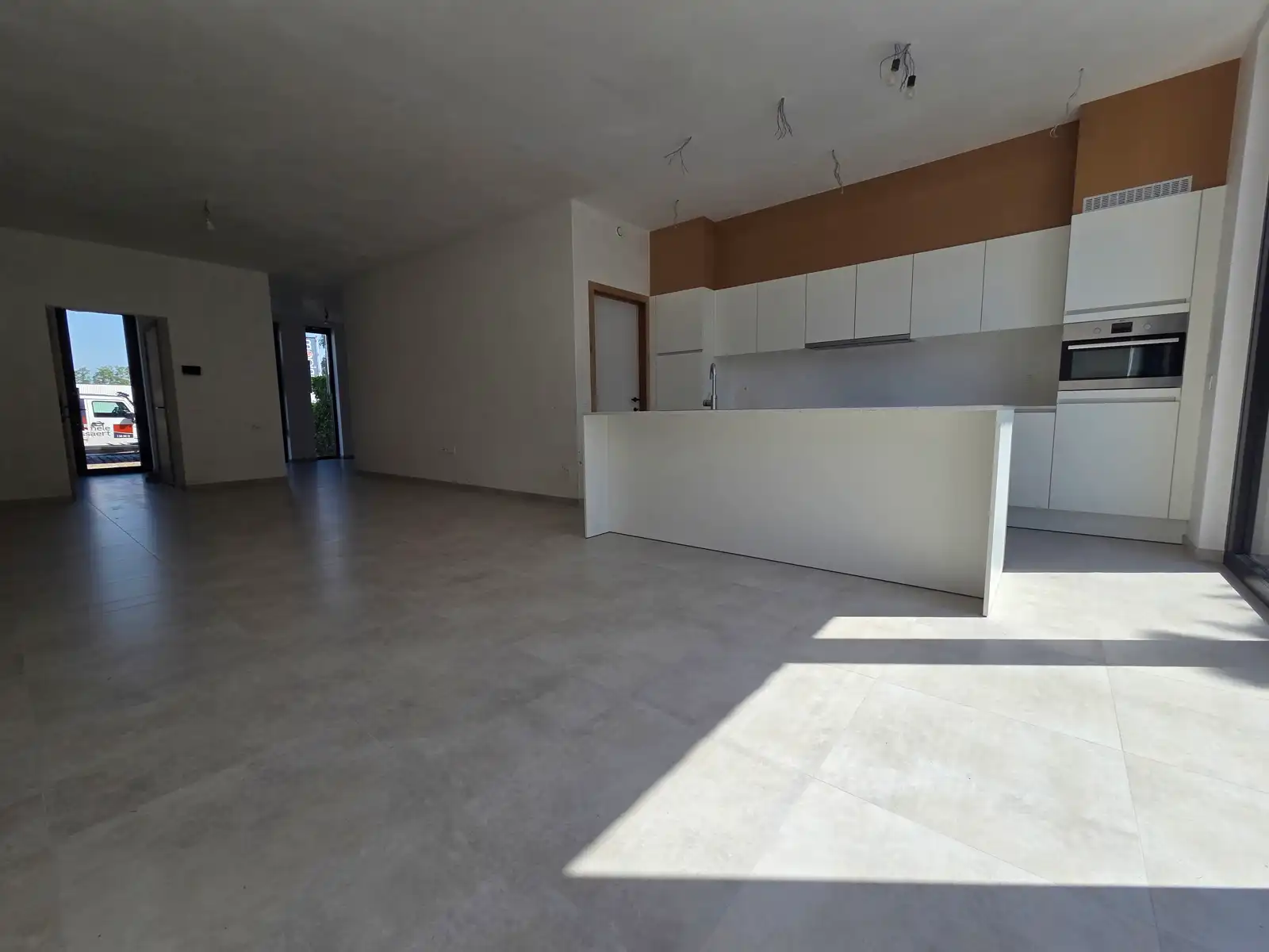 Nieuwbouwwoning met 4 slaapkamers! foto 3