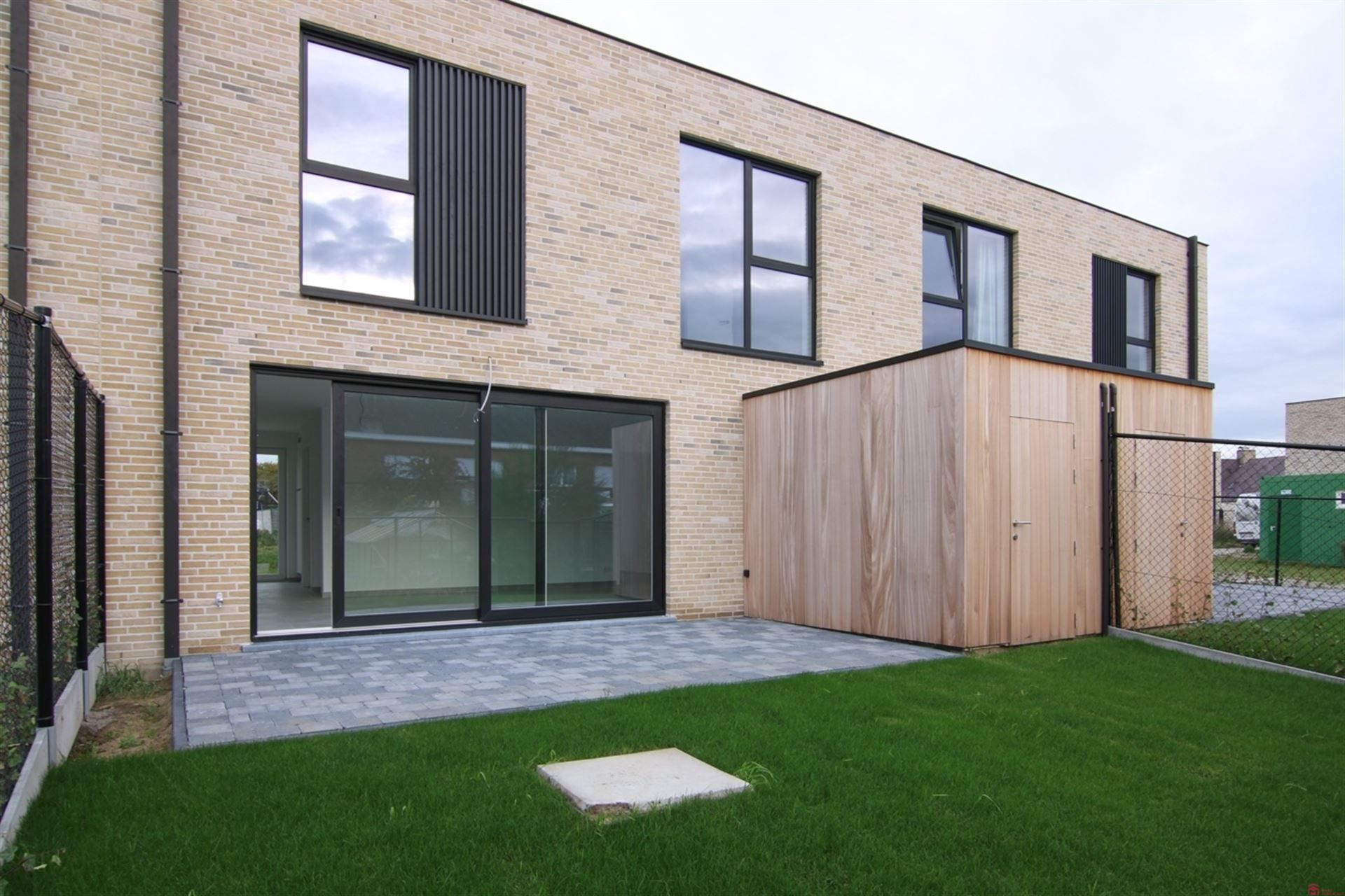 Energiezuinige woning te huur nabij het centrum van Wevelgem foto 15