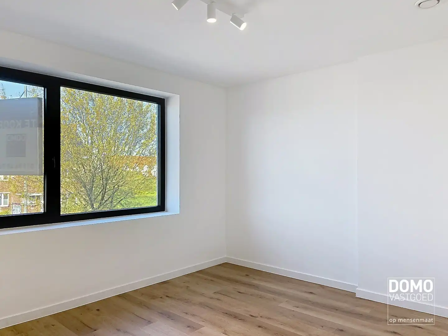 Instapklare totaalrenovatie met luxueuze afwerking, 4 slaapkamers en zuidgerichte tuin foto 14