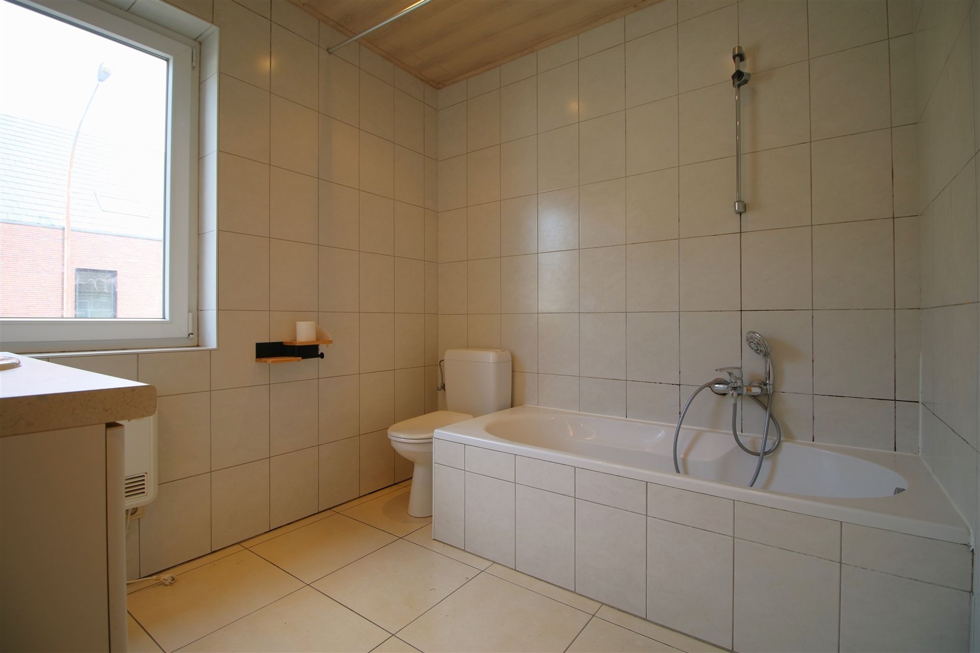 Woning met 4-5 slpk, tuin en garage foto 15