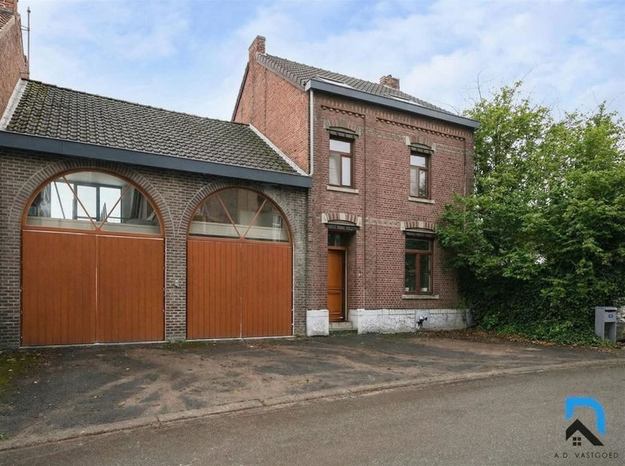 Bijzonder mooi gerenoveerde woning voorzien van 5 slaapkamers foto 31