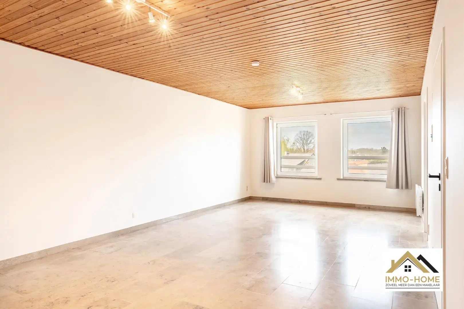 Gerenoveerd 2 slaapkamerappt !!! foto 2