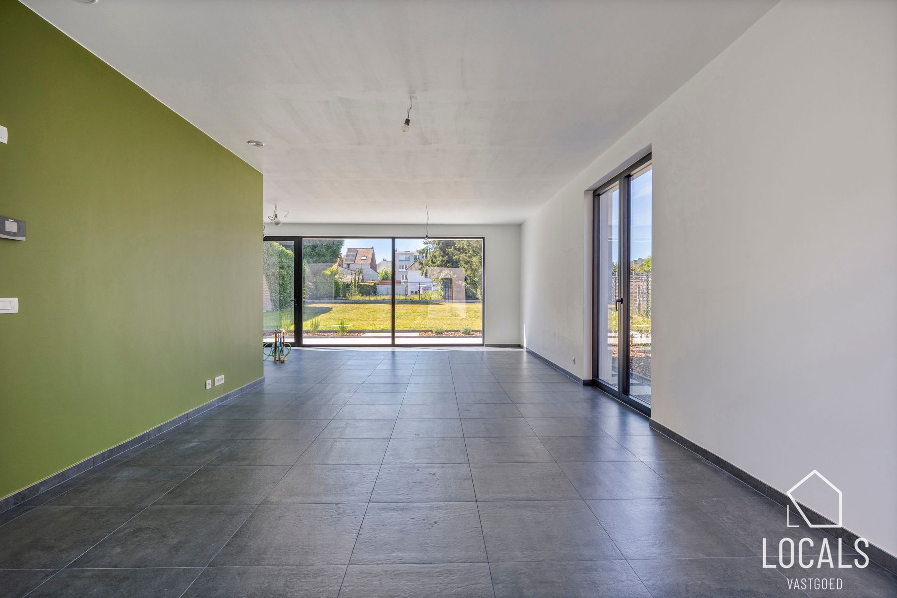 Prachtige nieuwbouwwoning op 642m² met zuidgerichte tuin foto 9