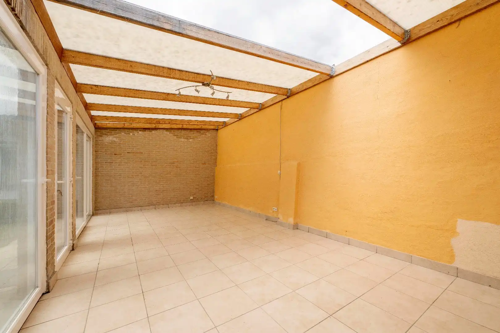 ZEER RUIME (TE RENOVEREN) WONING MET BIJGEBOUWEN | 5 SLPKS foto 17