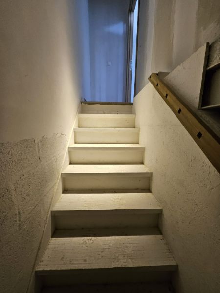 Gerenoveerde woning met garage foto 17