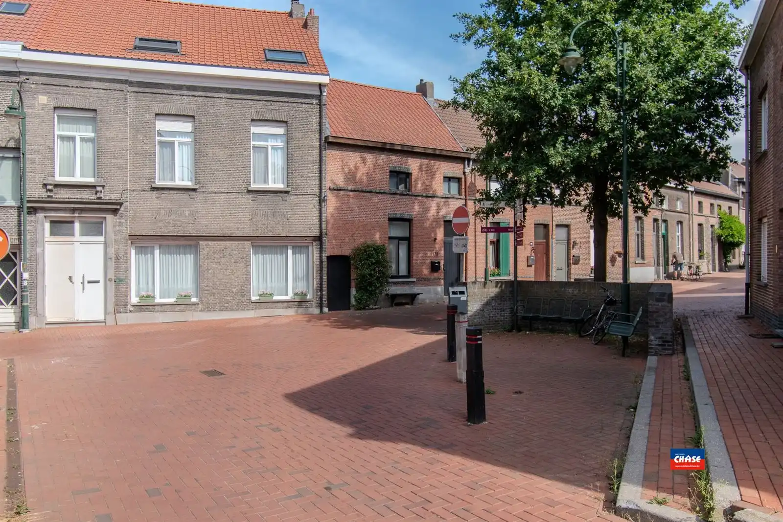 Authentieke woning met zes slaapkamers en tuin met toegang naar de steenbakkerij foto 39