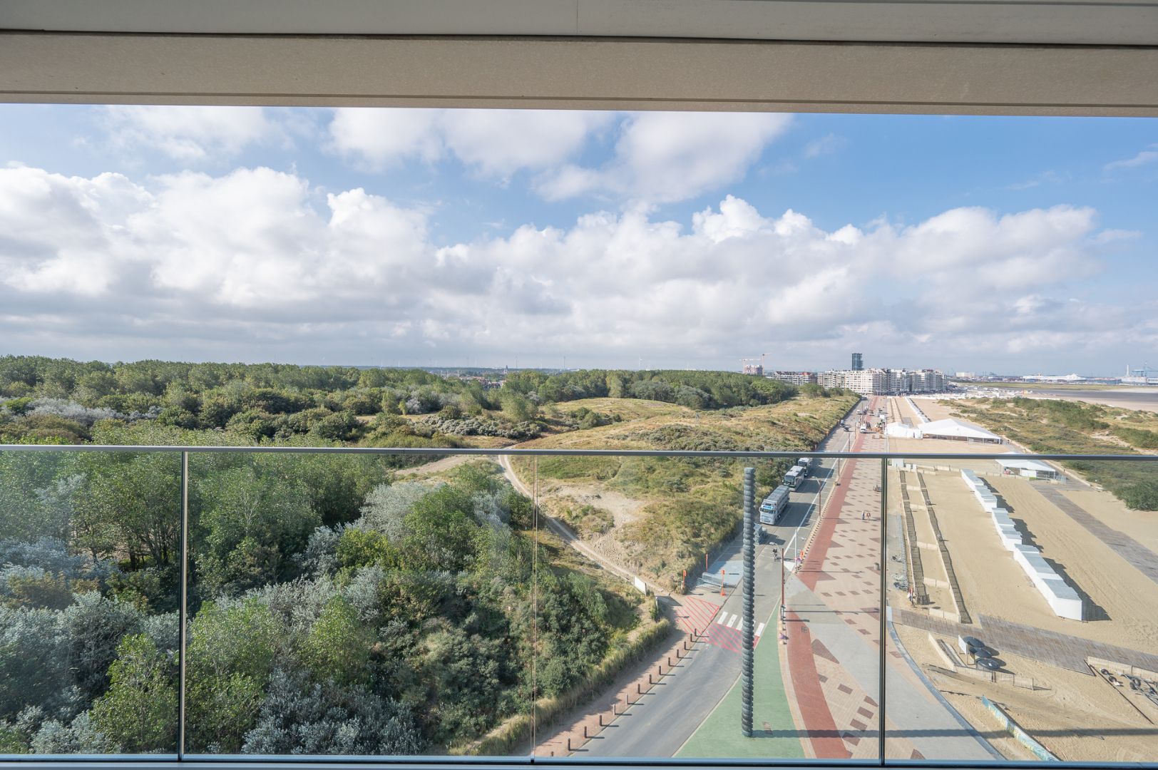 Prachtig hoekappartement met frontaal zeezicht en zonneterrassen in Duinbergen foto 22