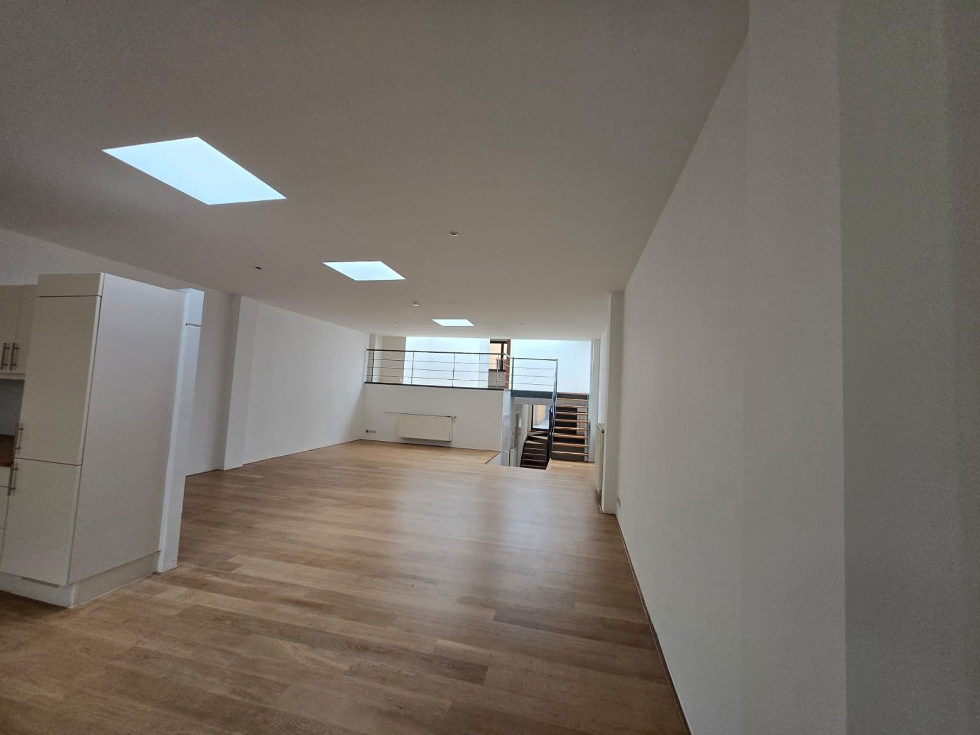Ruim appartement van 139 m² met tuin  foto 3
