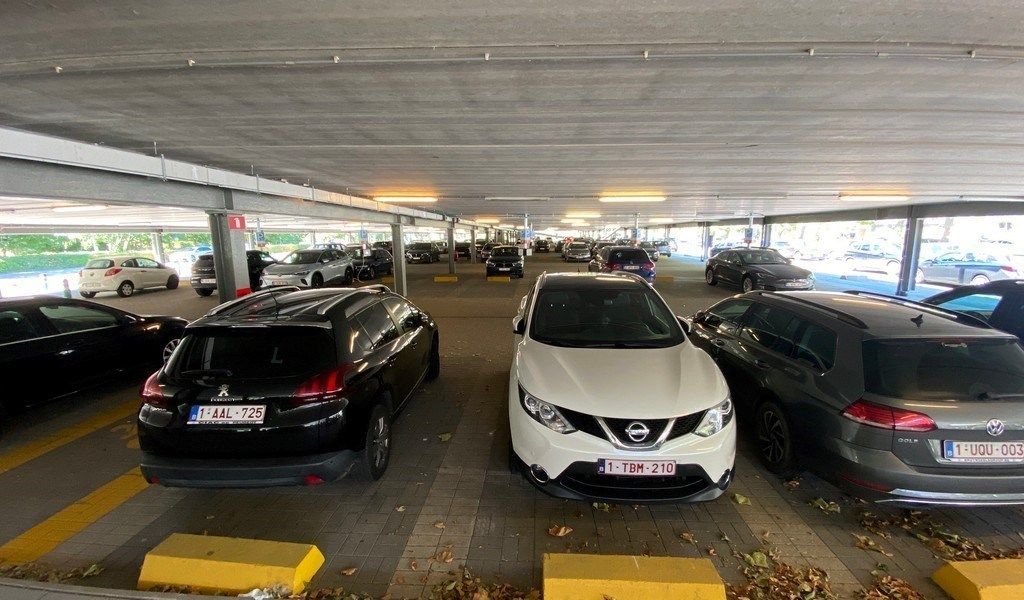 Gerenoveerde kantoren te huur in Axxes Business Park in Merelbeke foto 26