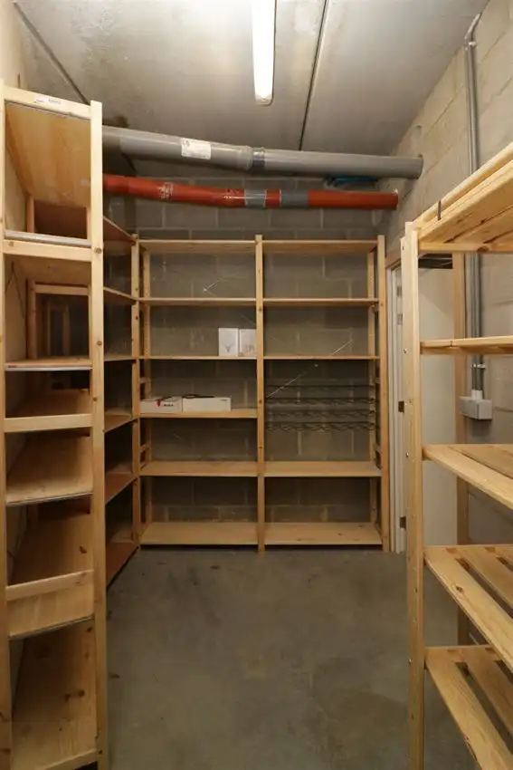 Gelijkvloers app., twee slaapkamers, autostaanplaats nabij centrum foto 26