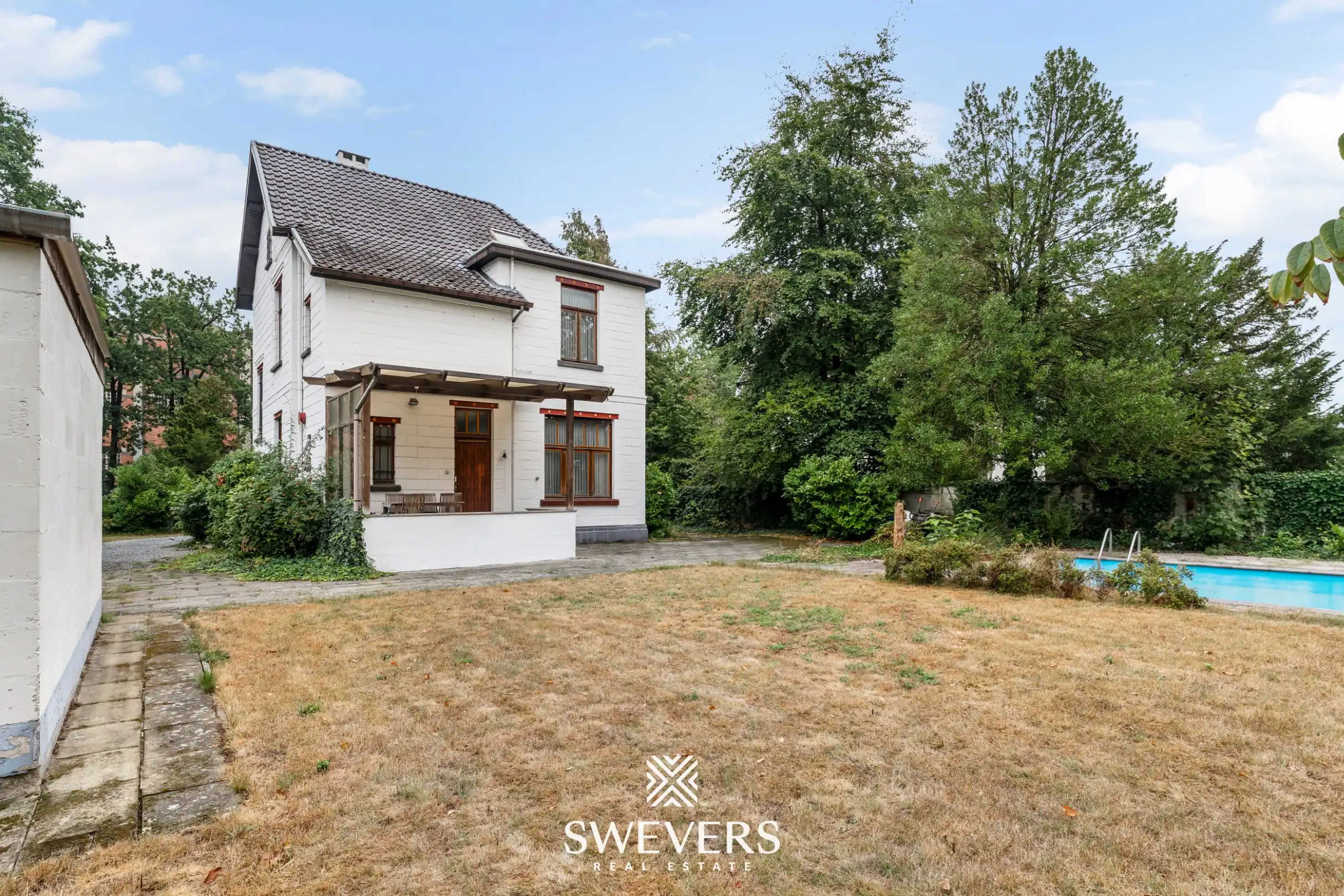 Karaktervolle herenwoning op knap perceel (20are) tegenover be-MINE foto 40