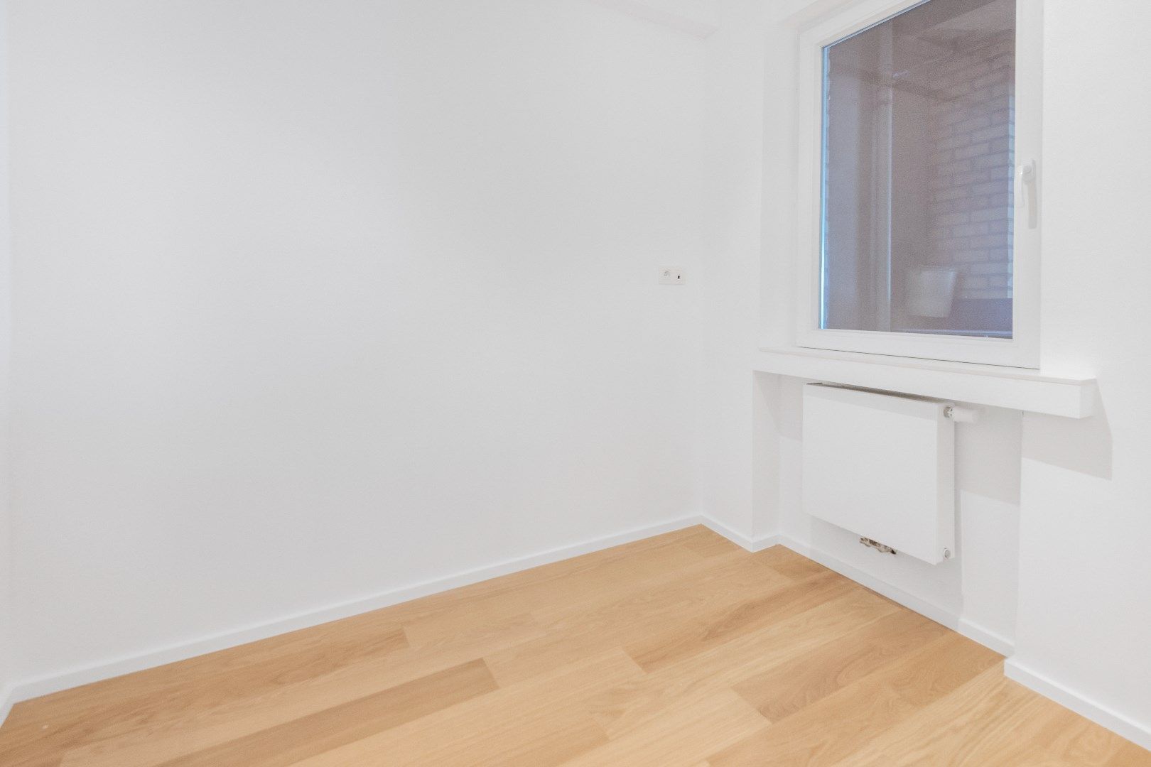 Ruim plateau-appartement met frontaal zeezicht (10 meter gevelbreedte) gelegen aan het Rubensplein. Inpandige parking. foto 20