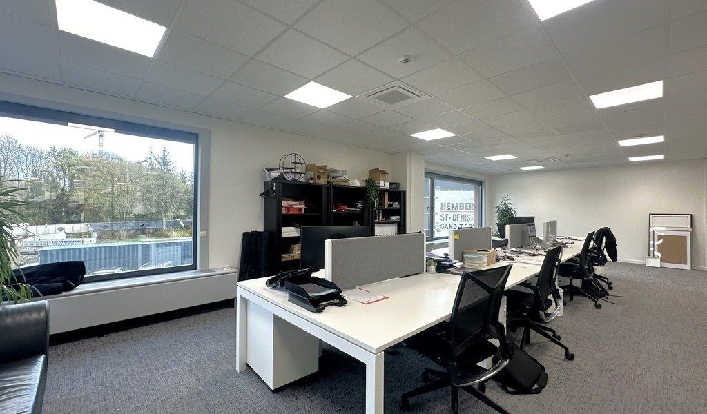 Exclusief ingericht kantoor te huur in Dionysius KMO center te Sint-Denijs-Westrem foto 11
