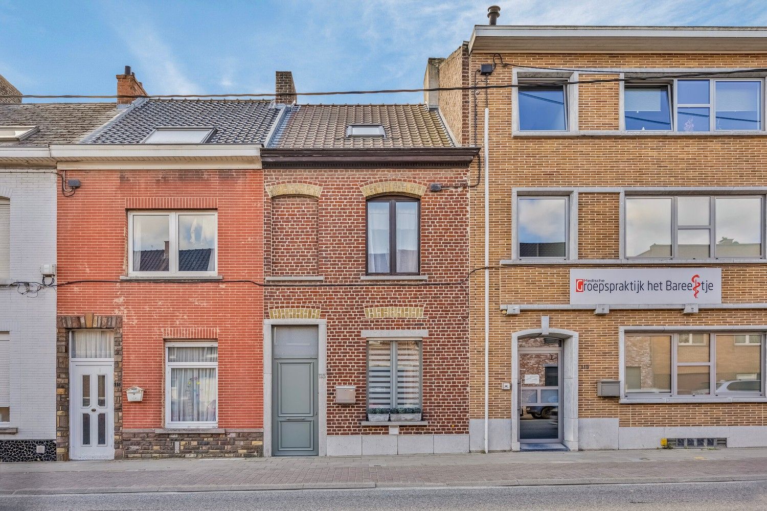 Hoofdfoto van de publicatie: Te koop: charmant rijhuis met tuin en overdekt terras in centrum Halle
