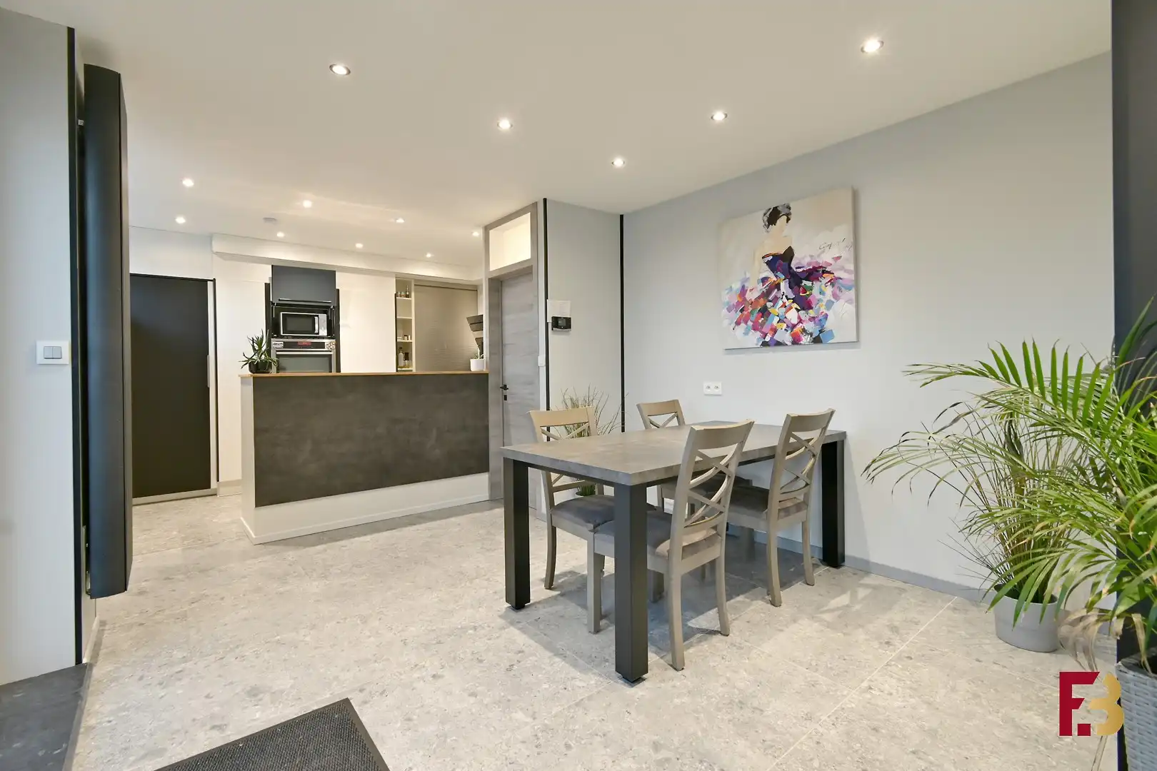 Stijlvol en ruim appartement met terras nabij het centrum van Merelbeke foto 6