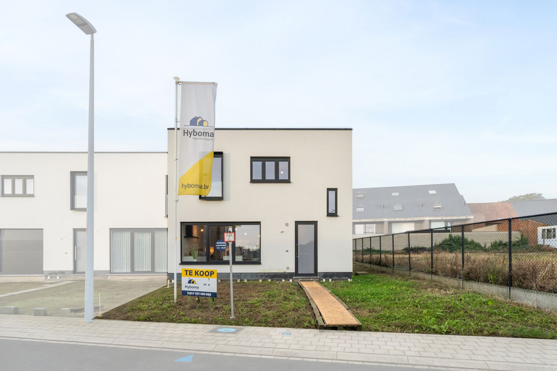 Instapklare nieuwbouwwoning te koop in hartje Pittem foto 3