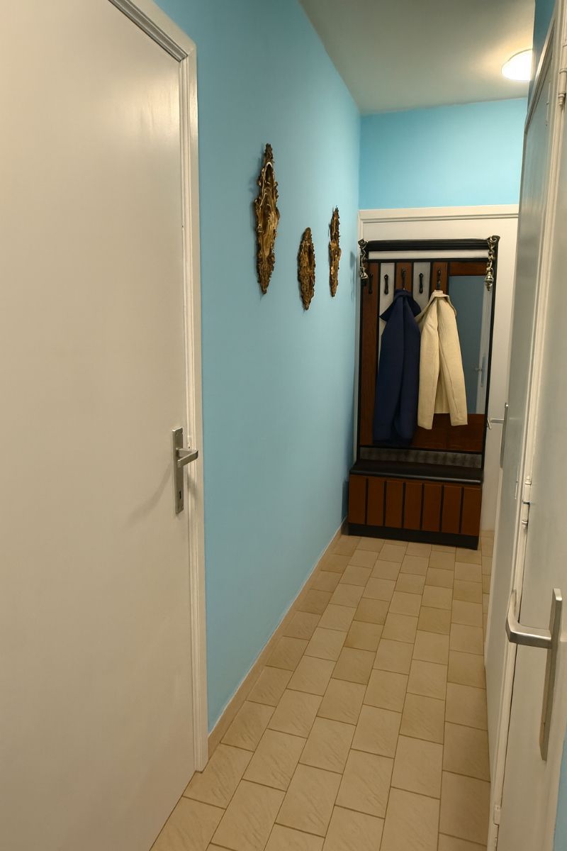 Gelijkvloers appartement met garage te huur. foto 2