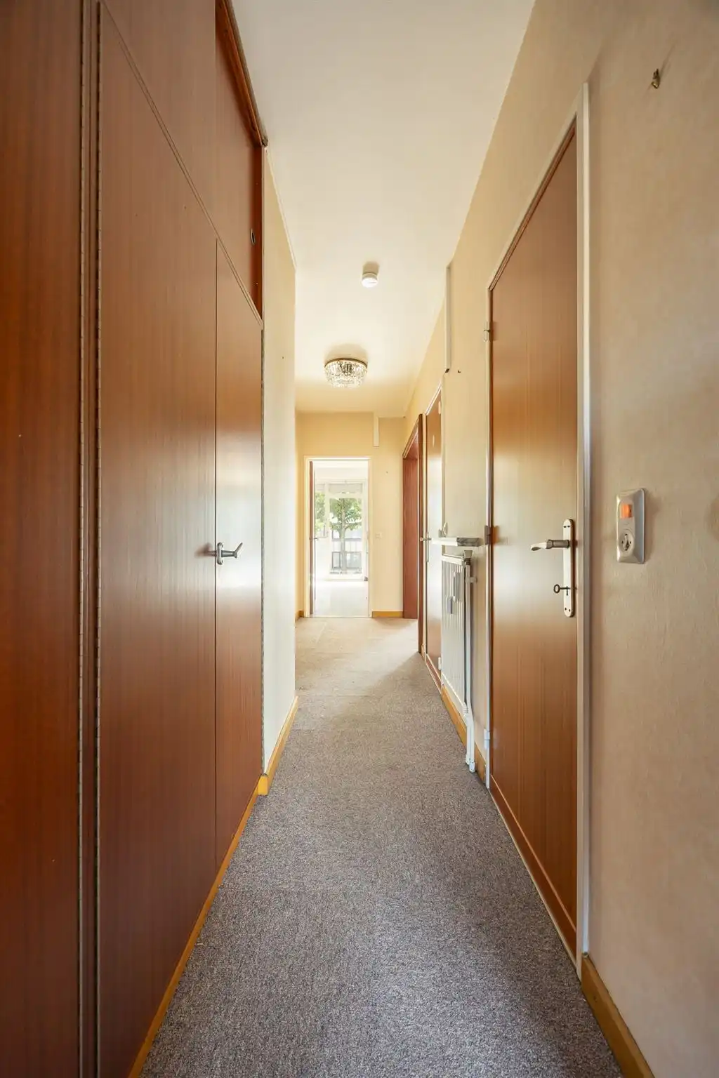 te renoveren appartement met twee slaapkamers foto 15