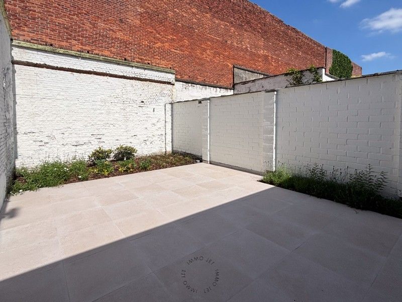 Instapklare woning op een centrale ligging in Sint-Niklaas foto 9