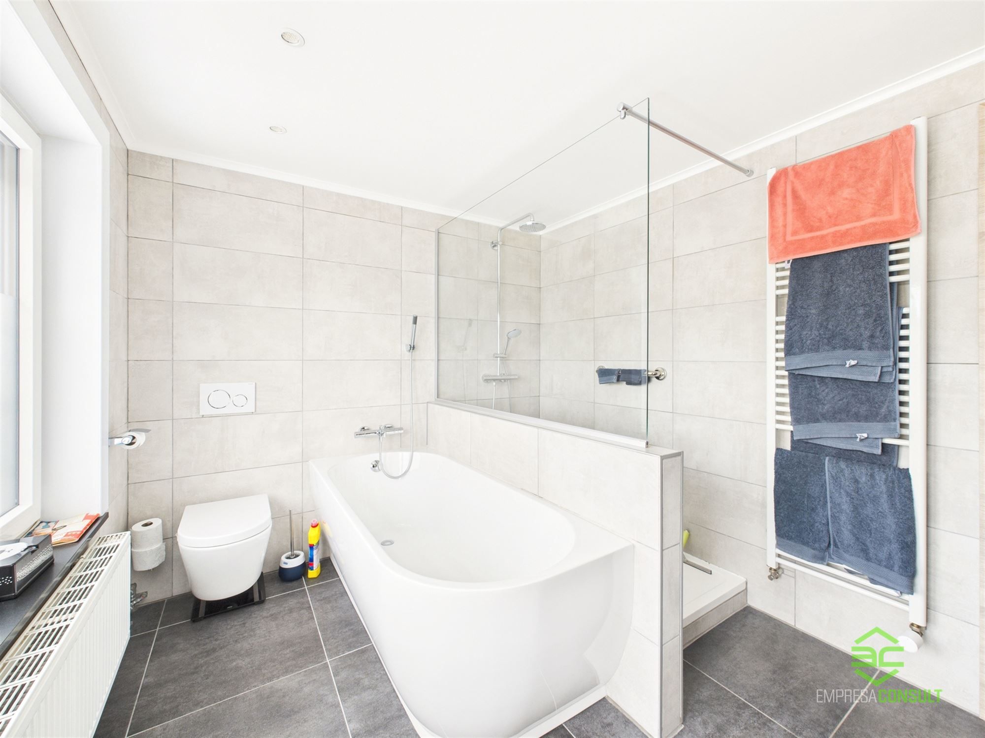 Instapklare woning met 3 slpk op een topligging! foto 24