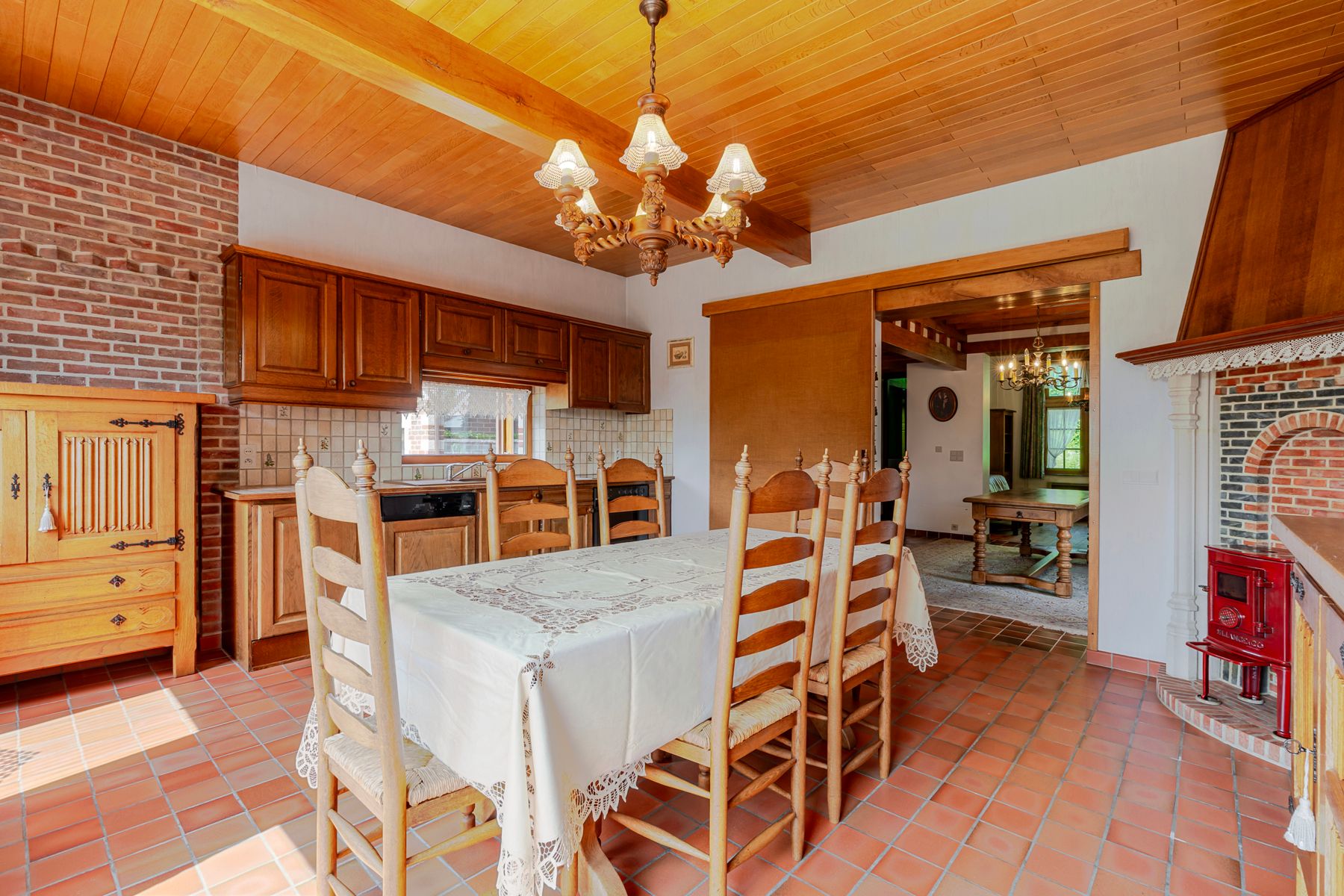 Burgerwoning met 4 slaapkamers en ruime tuin in Beigem foto 10