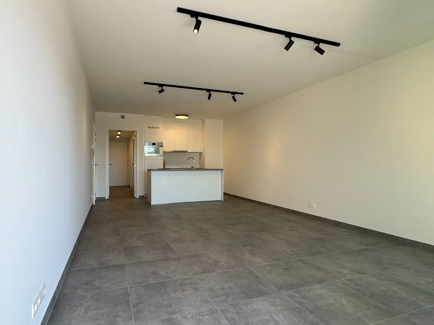 VOLLEDIG AFGEWERKT NIEUWBOUWAPPARTEMENT MET 2 SLAAPKAMERS, TERRAS, ONDERGRONDSE AUTOSTANDPLAATS EN KELDERBERGING IN RESIDENTIE "DE KWINT" TE ZONHOVEN  foto 5