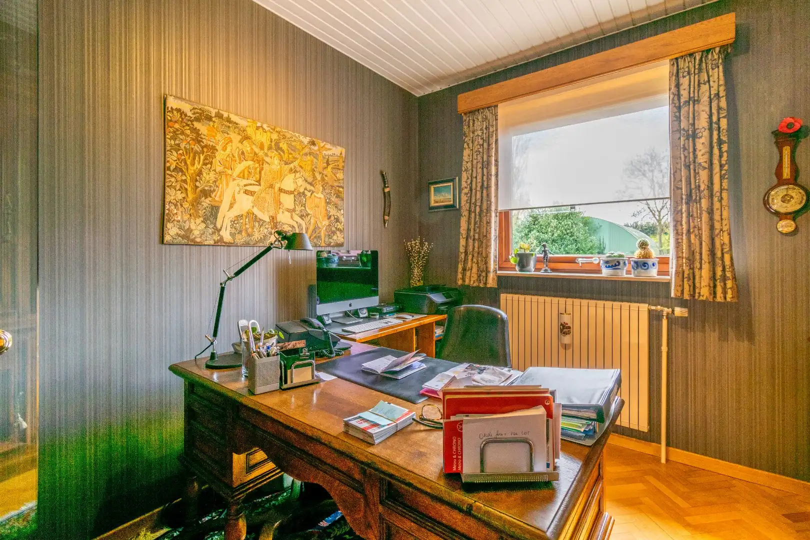 Een perfect onderhouden, degelijke bel-étage te Lot! foto 16