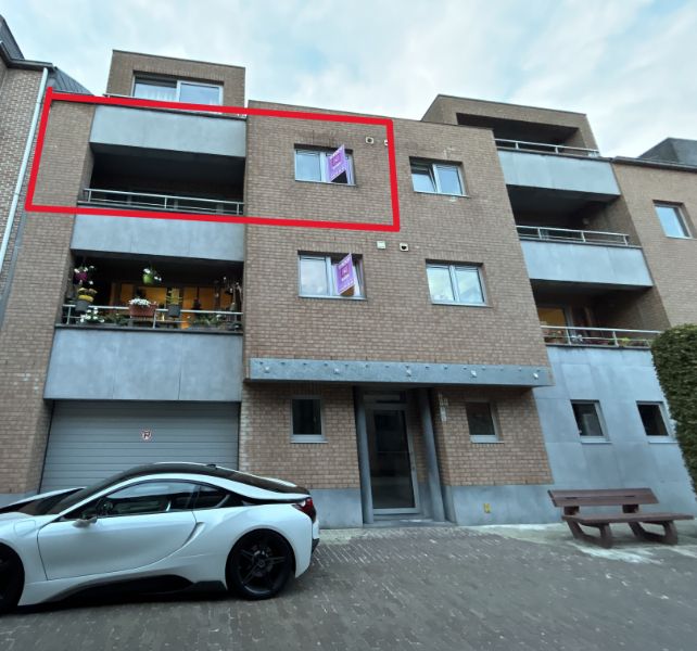 CENTRUM GEEL! 2 slpk appartement met autostpl. én zonnig terras foto 1