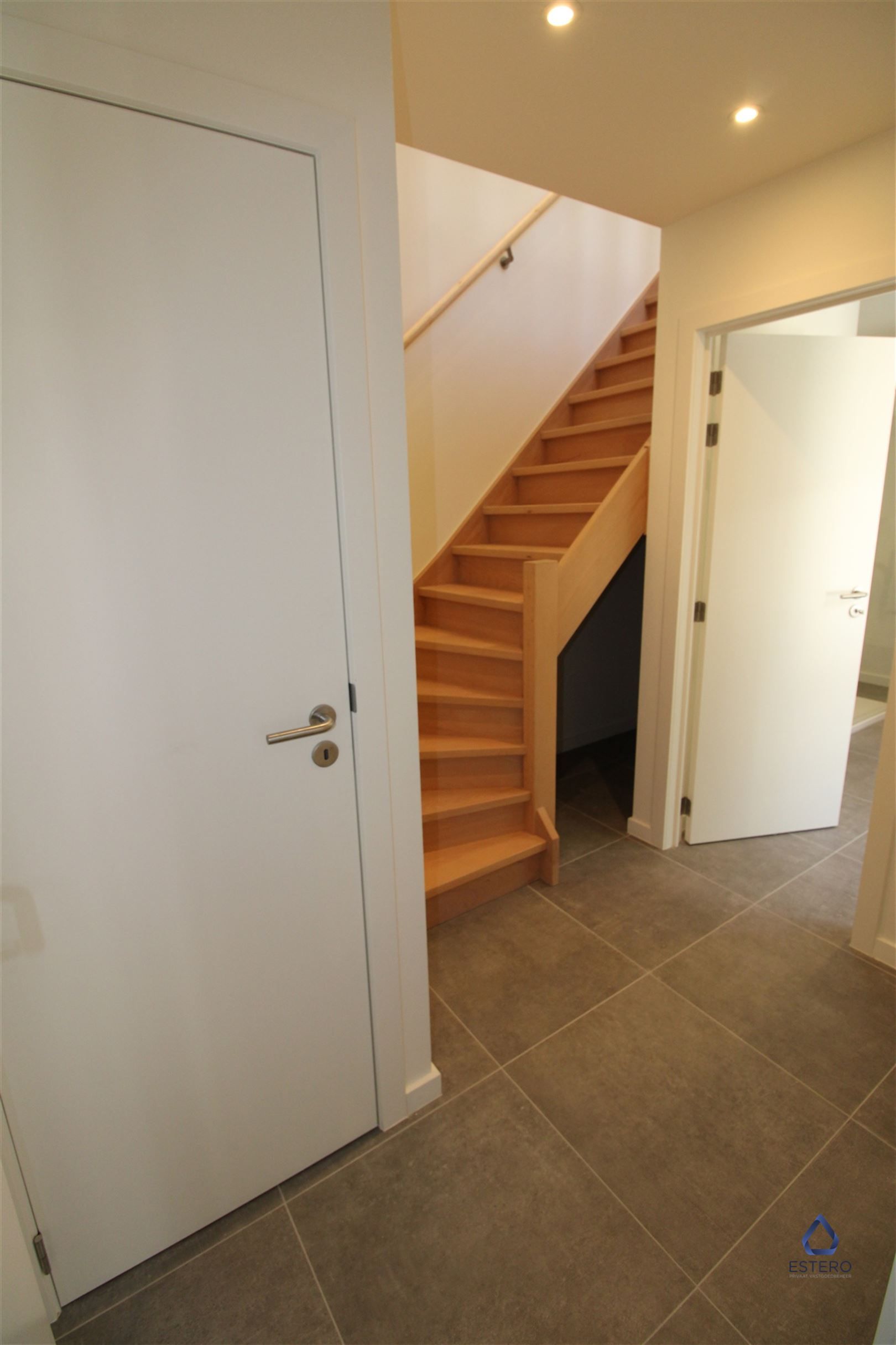 Ruim 1 slaapkamer appartement te Oostende foto 8
