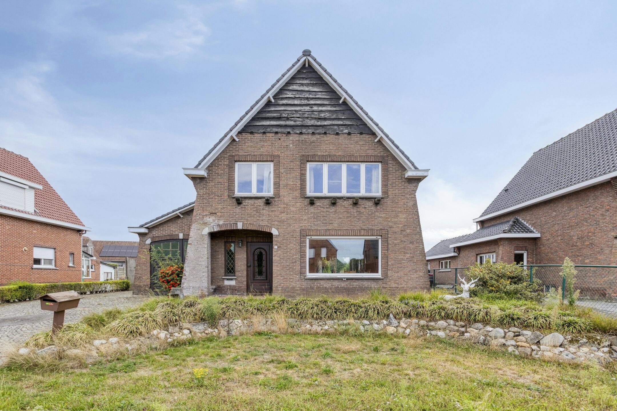 Te renoveren woning te koop net buiten het centrum van Retie foto 32