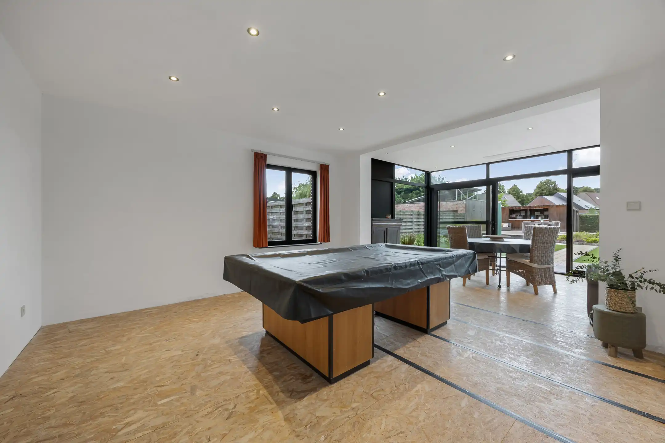 Grotendeels gerenoveerde woning met veel mogelijkheden foto 3