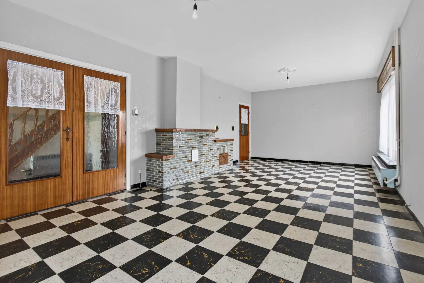 Ruime gezinswoning met 5 slaapkamers op een perceel van 23a 36ca foto 8