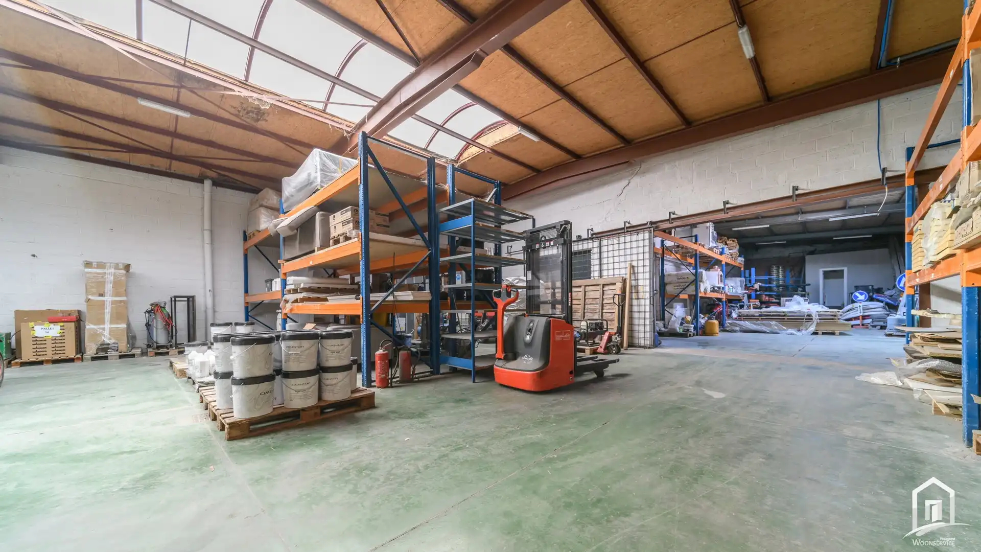 Multifunctioneel magazijn van 800 m² met burelen nabij centrum Aalst foto 6