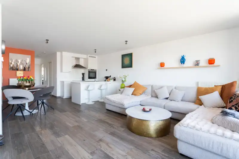 Licht appartement met garagestaanplaats foto 4