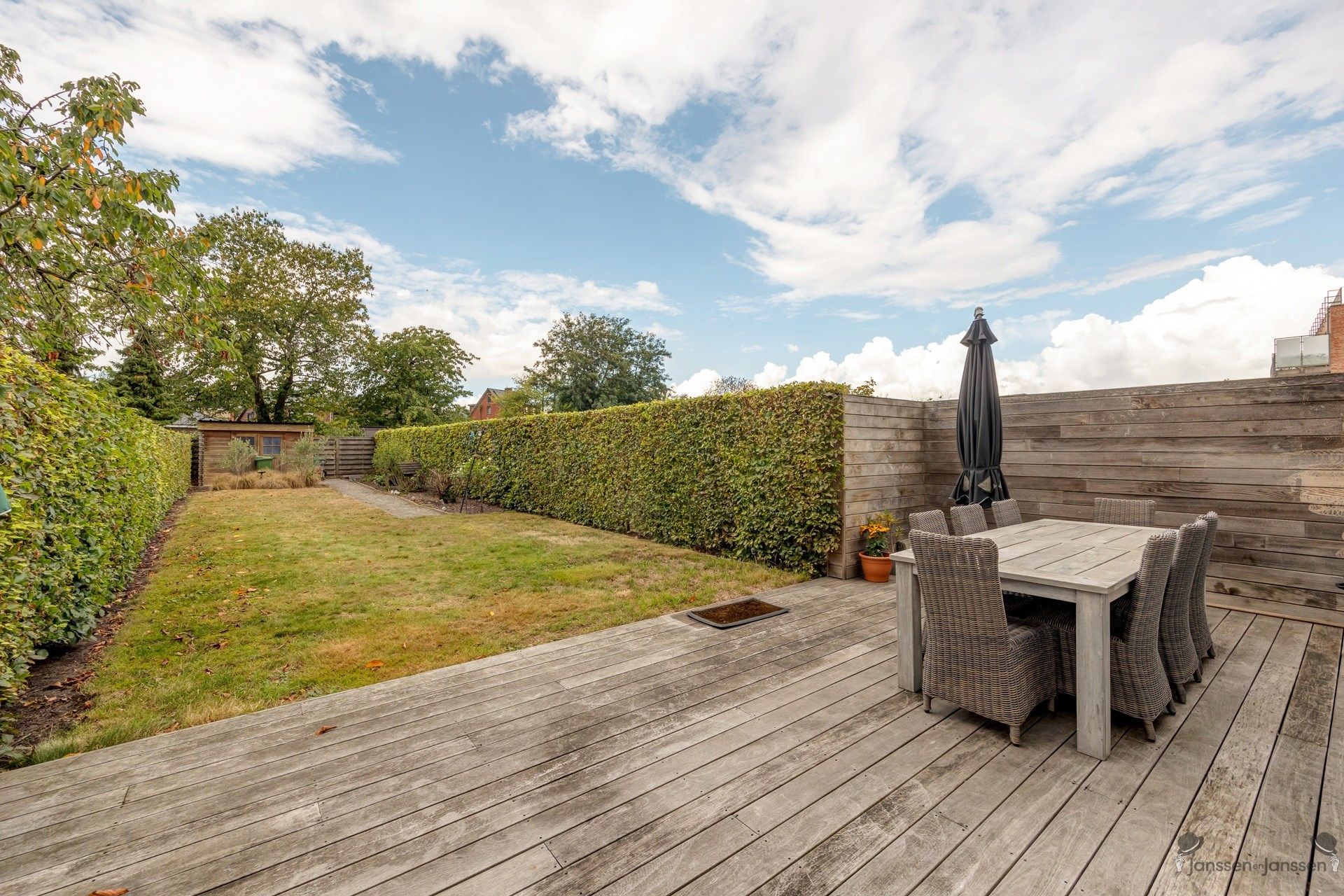 Instapklaar gelijkvloers appartement met tuin en 2 autostaanplaatsen foto 13