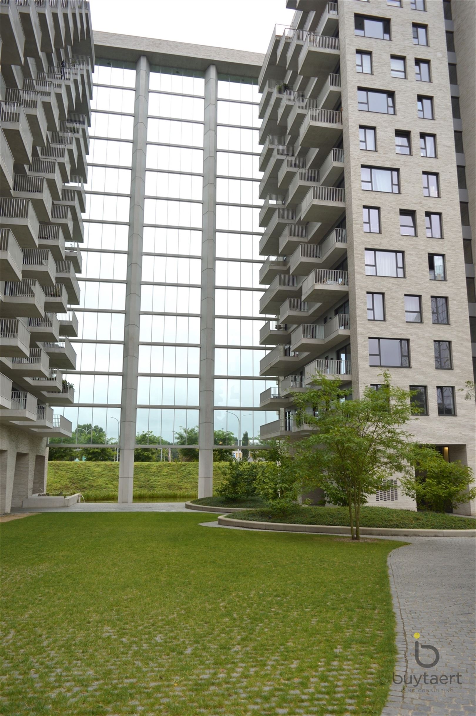 Een slaapkamer appartement met panoramisch uitzicht! foto 18